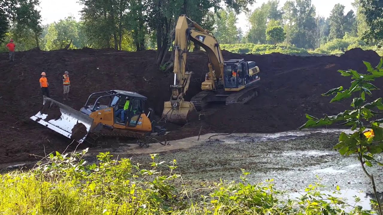 Dozer Rescuing Dozer Rescue - YouTube