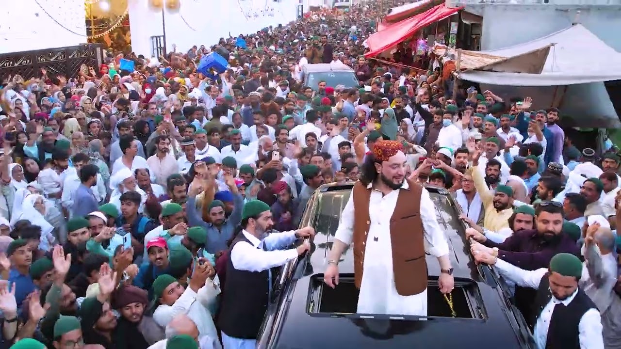 Sarkar G Saying Allah Hafiz To Millions Of People Who Come On Urs Sarkar G Saying Allah Hafiz To Millions Of People Who Come On Urs
