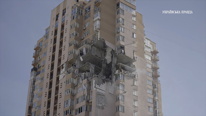 Russian missile hits an apartment building in Kyiv - 26.02.2022