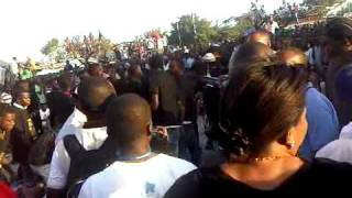 Uzinduzi wa SERENGETI FIESTA 2011 -  THT wakicheza ngoma ya Fiesta