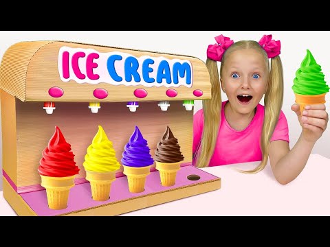 Angelina Play Ice Cream Machine and Cook Fruit Smoothies with Daniel