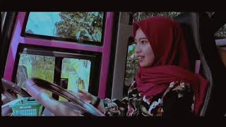 Story WA 'Sopir Bus Cantik'