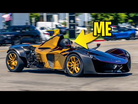 Видео: Delivery Day For The BAC Mono R