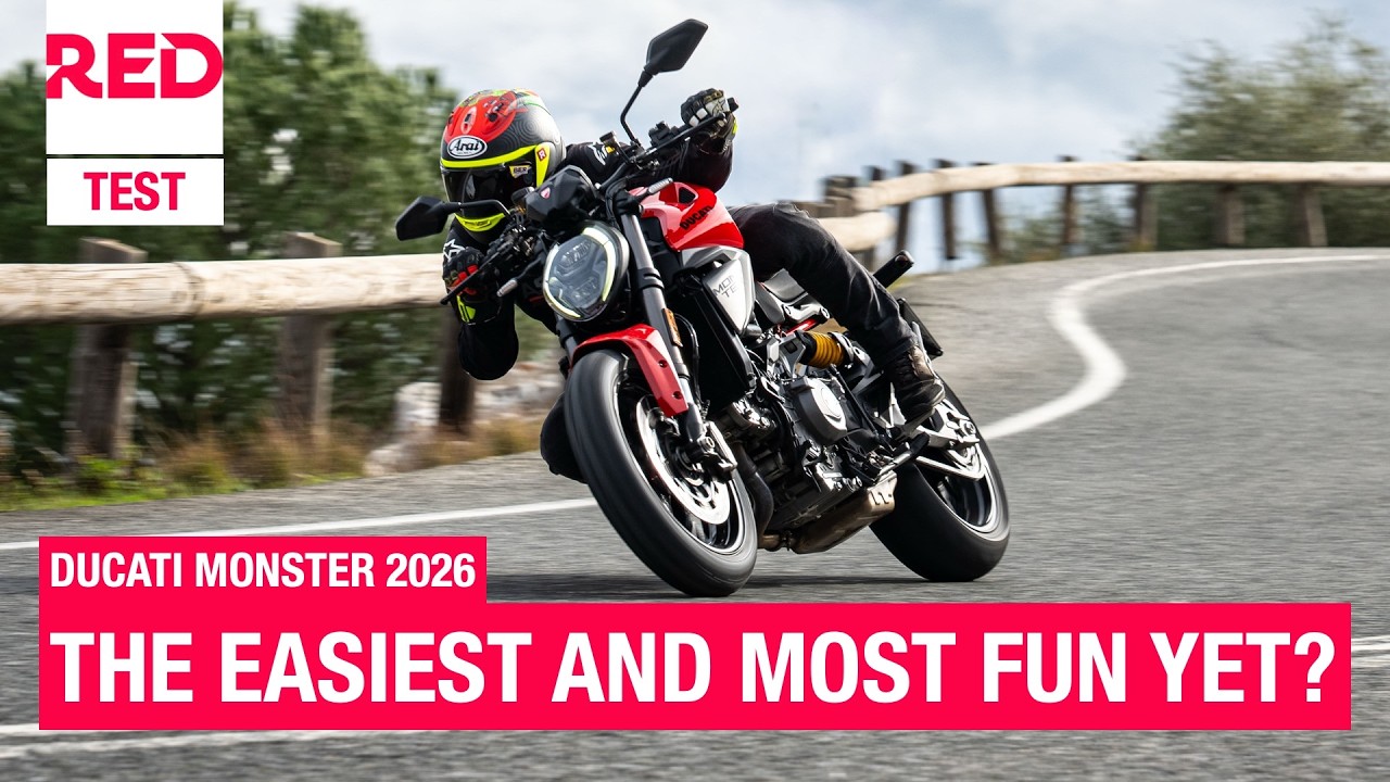 Ducati Monster 2026: с новой версией V2 стало проще, но и веселее.