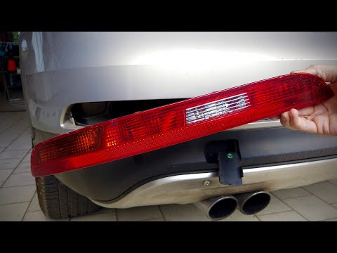 Audi Q3 (8U) lower rear light removal for bulb change