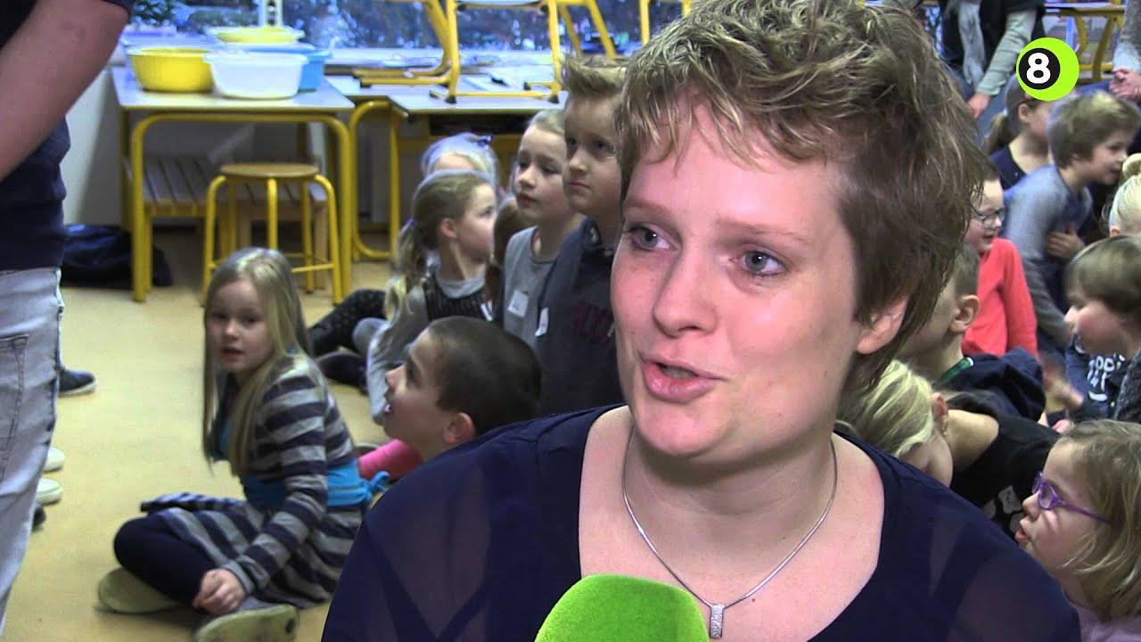 Middelbare scholieren uit Aalten geven één dag les op basisschool