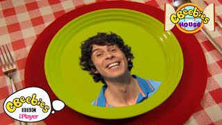 Whats On Your Plate? Lunchtime Song Cbeebies