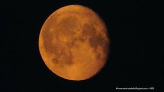 Lune de feu à Montréal