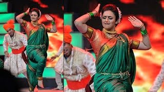 Download Lagu Divyanka Tripathi and other BCL Pune Anmol Ratan grooves on Malhari MP3 Download Lagu Divyanka Tripathi and other BCL Pune Anmol Ratan grooves on Malhari MP3