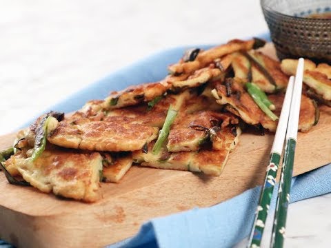 Video: Sallad Med Pannkakor Och Kaninkött