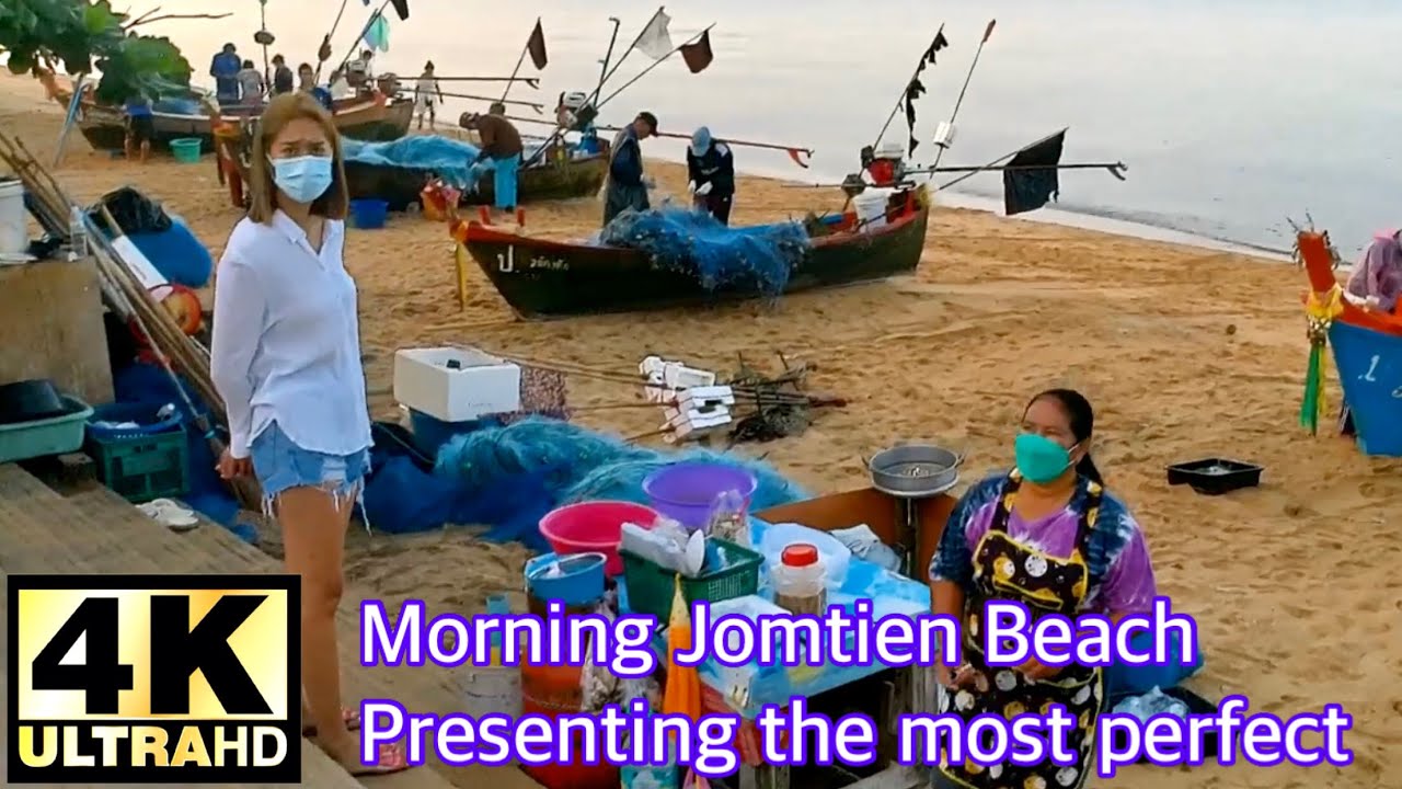 Jomtien Beach, Pattaya, Thailand, walk in the morning. Spot selling fresh seafood October…2021