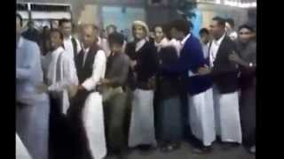 رقصة البطريق على الطريقة اليمنية  رووعة   Penguin Dance Yemeni Style