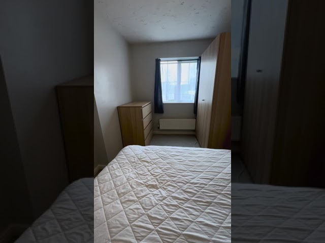 Ground floor furnished double in friendly house Main Photo