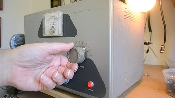 Demonstration of the Heathkit DX 40 transmitter