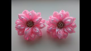:      2,5 .   / Beautiful bows of satin ribbons 2.5 cm.