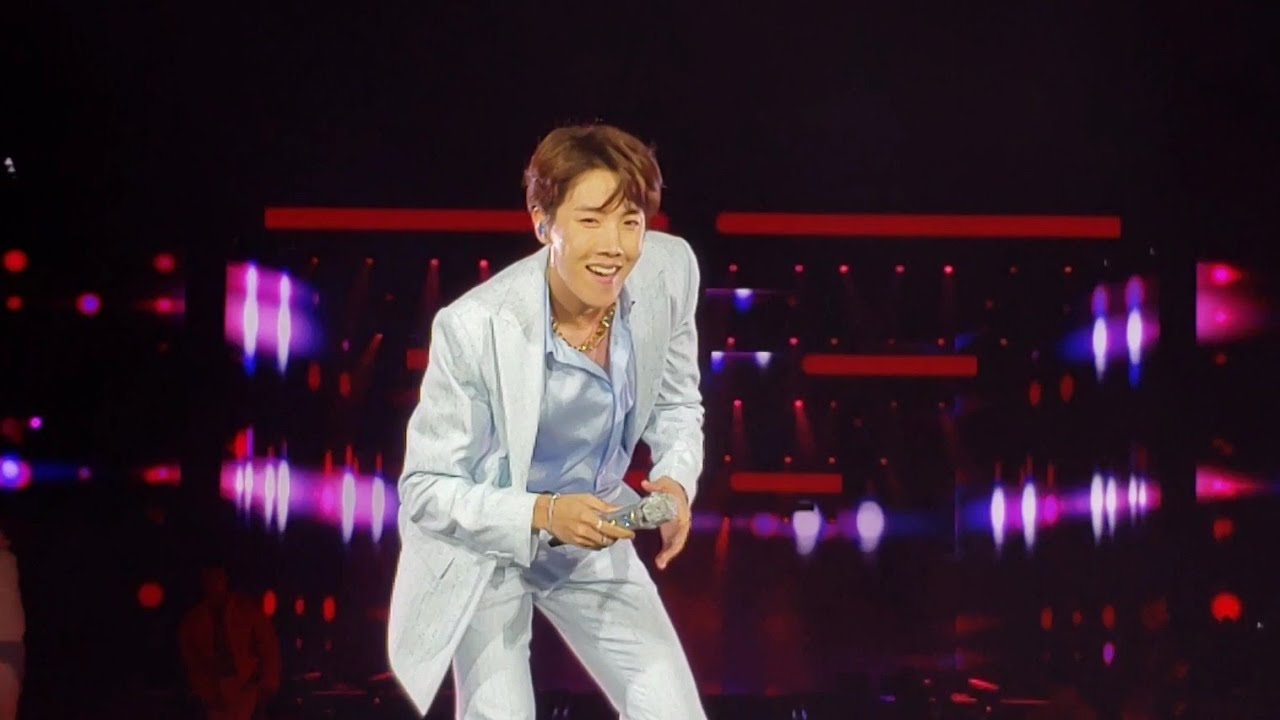 190504 J-Hope Hoseok Just Dance @ BTS 방탄소년단 Speak Yourself Rose Bowl Los Angeles Concert Fancam
