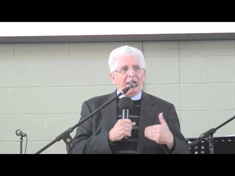 كونوا لطفاء بعضكم نحو بعض القس الكس عوض