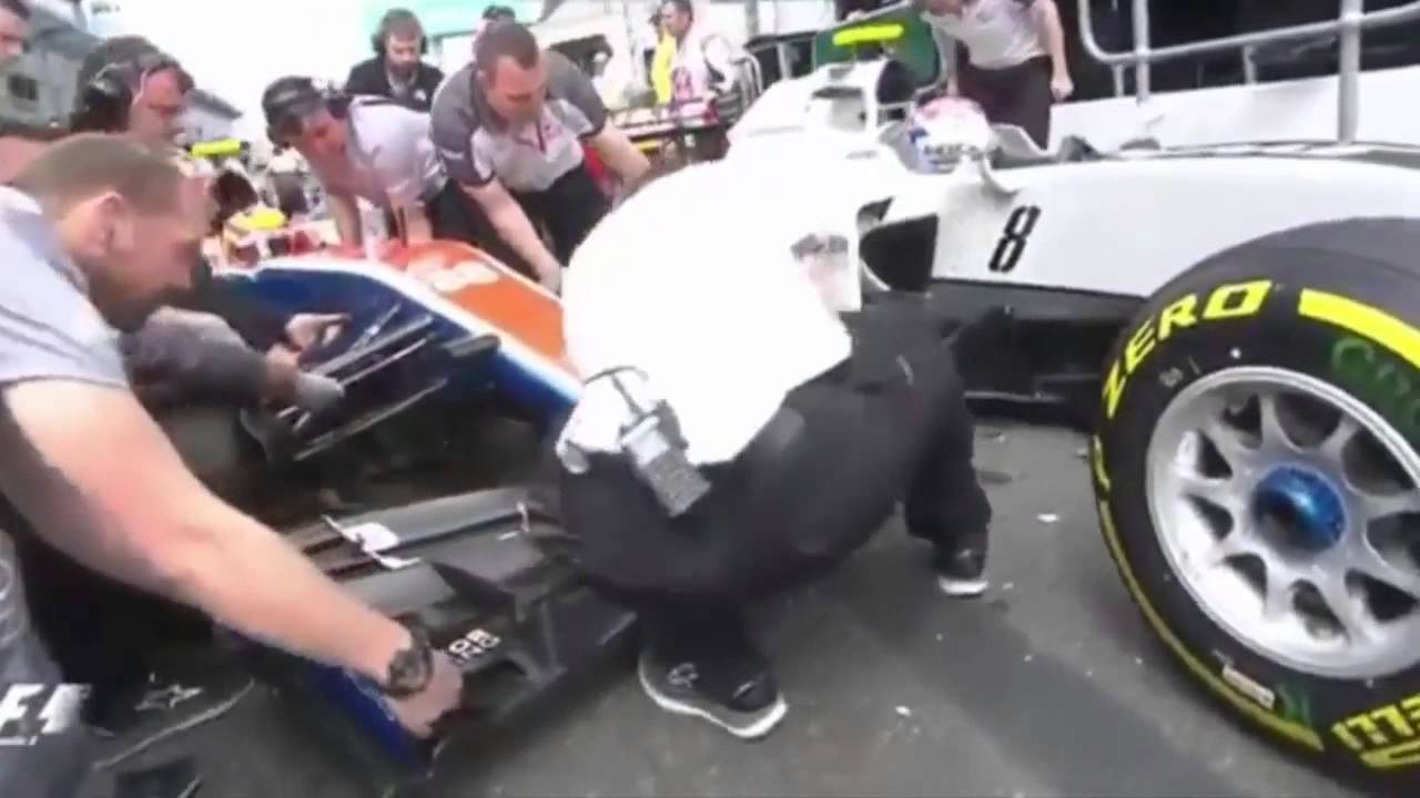 F1 2016   Australian GP   Rio Haryanto Romain Grosjean Pit Lane Crash