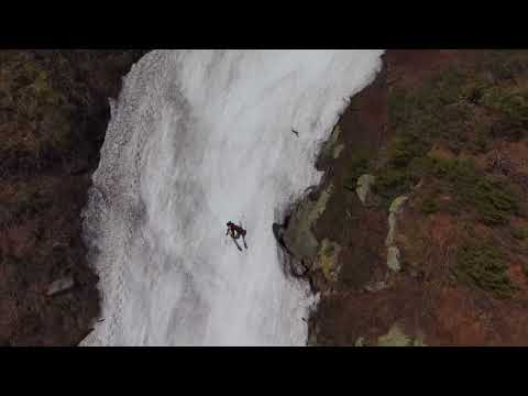 Skiing Left Gully - Tukerman Ravine - Mount Washington 5/30/22