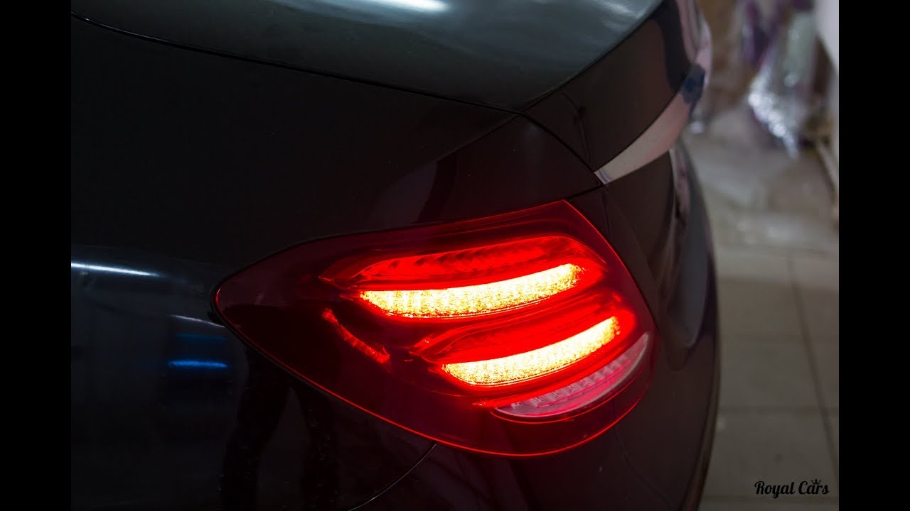 Mercedes-Benz E-Class W213, перетяжка передней панели и карт дверей.