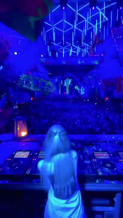 Darude Sandstorm Techno Remix LIVE in Ibiza!