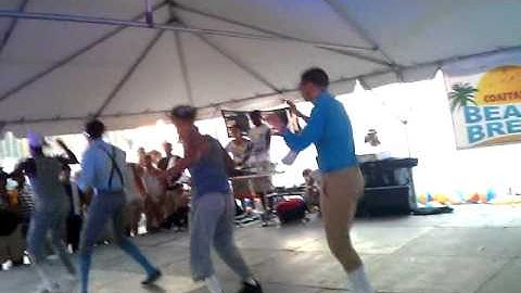 LSU (Lambda Sigma Upsilon)Spring12 Neo stroll #2