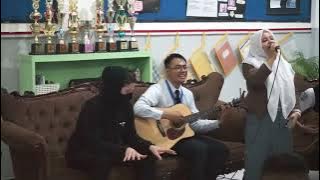 Alan Walker - In your Eye with Sir Tri Adinata,Kesya & AL-AZHAR Students II SMA AL - AZHAR MEDAN