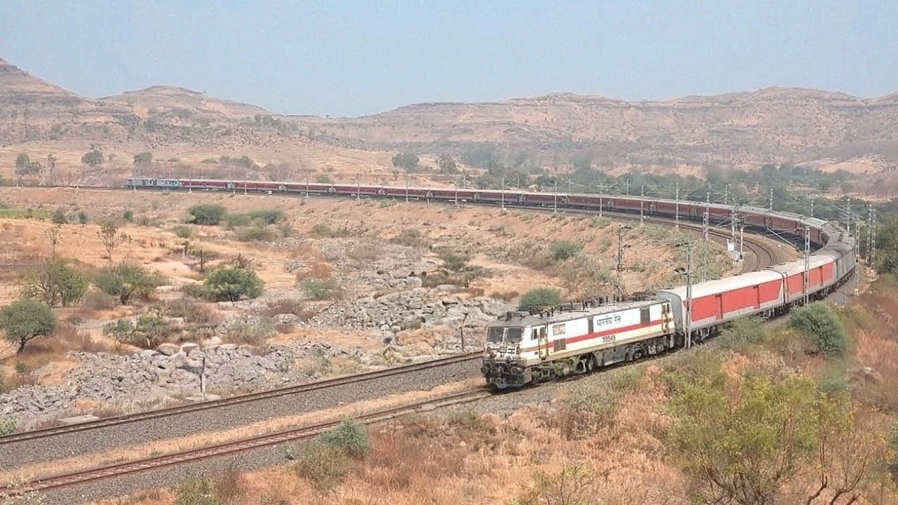 What A Location - Karnataka Sampark Kranti Express Bending 370 Degree Sharp Horseshoe Curve In India