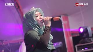 Mawar Putih, Yeni Yolanda