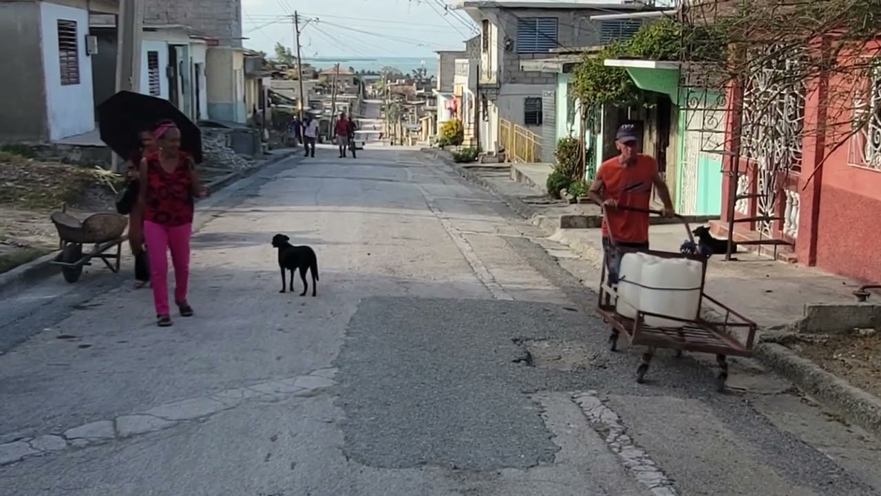 La Batalla Diaria por el Agua en Manzanillo
