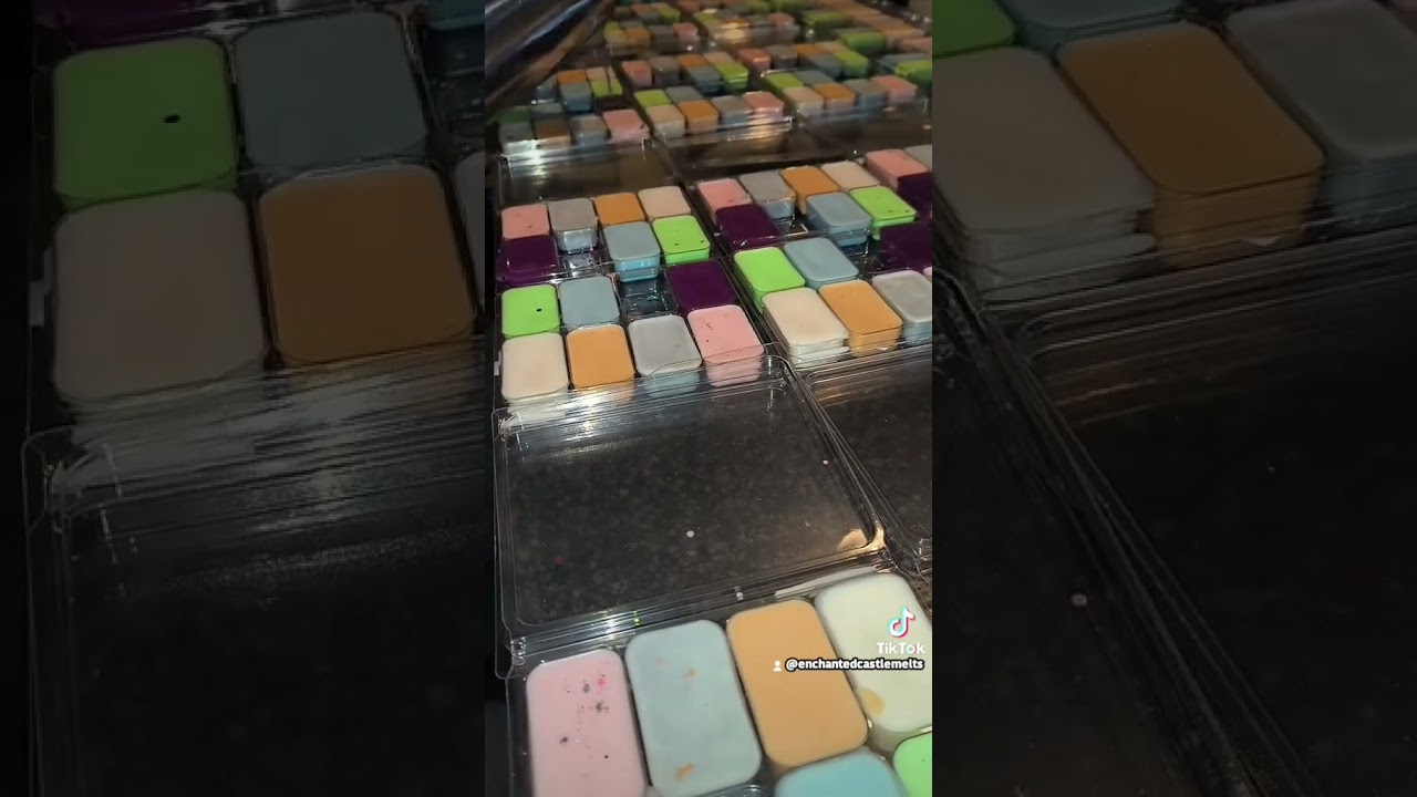 Our Yankee inspired collection - contains 8 unique fragrances #yankeecandles #candles #waxmelts