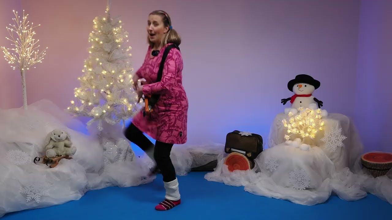 Siinan TaikaStudio, Pikkupupu kulkee eteenpäin (orig. Pikku koira)