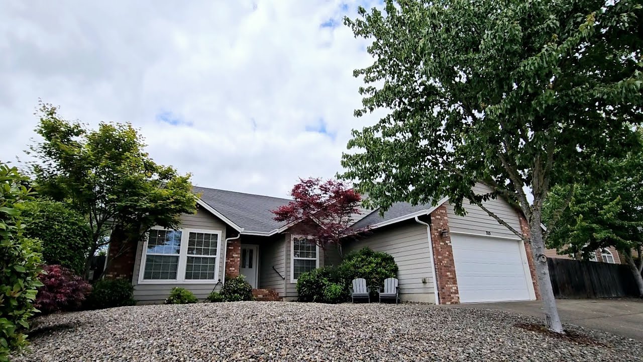 715 Divot Loop Sutherlin, OR 97479 MLS