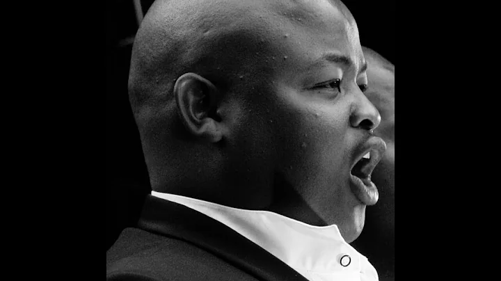 Owen Metsileng: "Bella siccome un Angelo" (Don Pas...