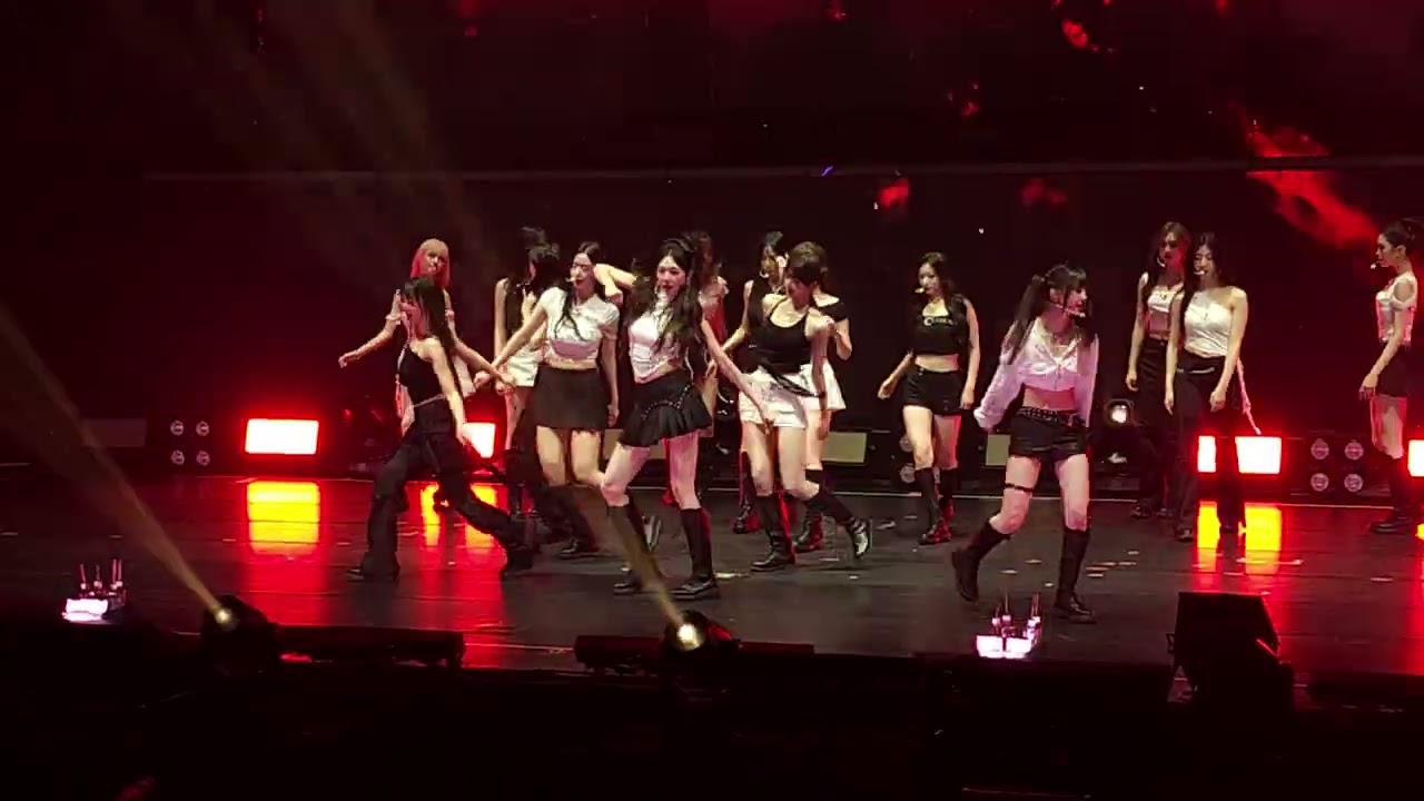 tripleS - Girls Never Die + Are You Alive (20260228 tripleS Concert ＜My Secret New Zone＞ in TAIPEI)