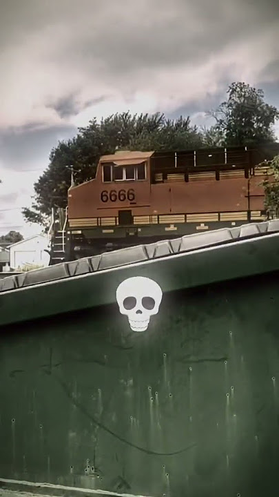 Demented BNSF train #train #bnsf #edit #meme #funny ￼