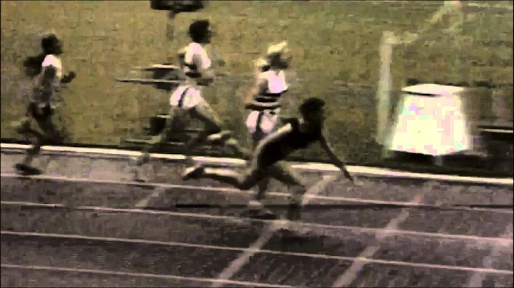 Massive Fail!Runner falls over on line!