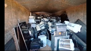 Celebrity DUMPSTER DIVING: LAPTOP AND GAMING PC Wealth