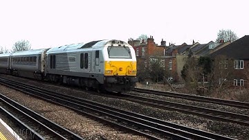 Chiltern Mainline Class 67014 passing at Dollis Hill