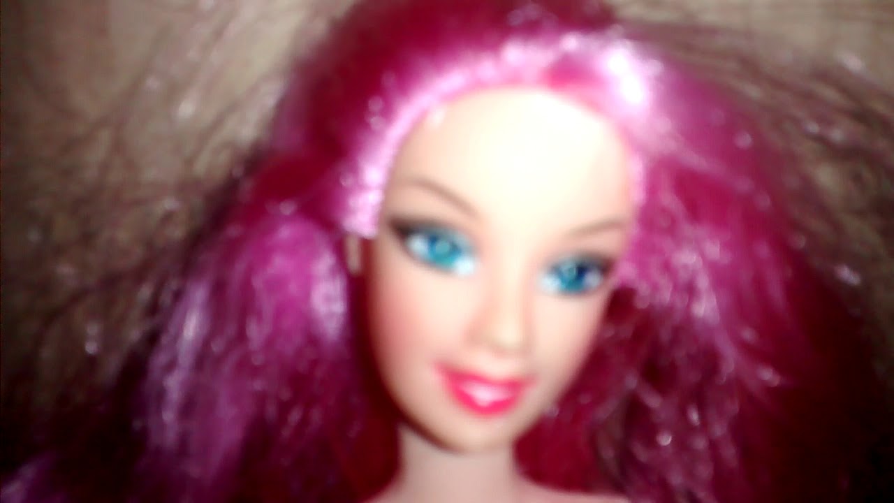 Boneca se mexendo sozinha! Observem. - YouTube