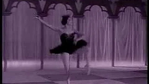 Alicia Alonso in Black Swan Pas de Deux (vaimusic....