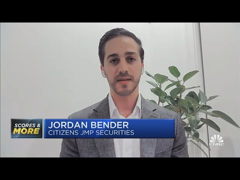 DraftKings and Flutter have the time advantage for NFL gambling, says JMP's Jordan Bender Episode cover