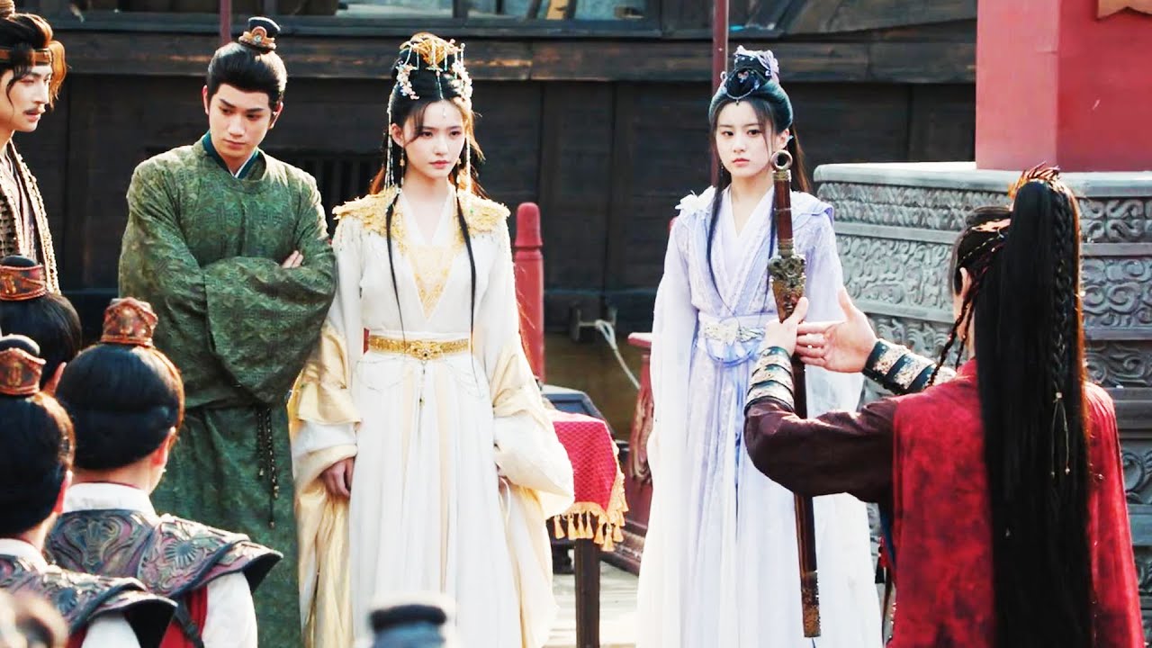 【Movie】10位王爺勸不動的將軍，女孩一句話竟讓他主動退下，眾人驚歎！💕#中国电视剧 #爱情