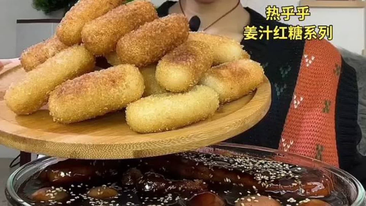 ASMR MUKBANG |美人红唇笑，糖球香满屋。