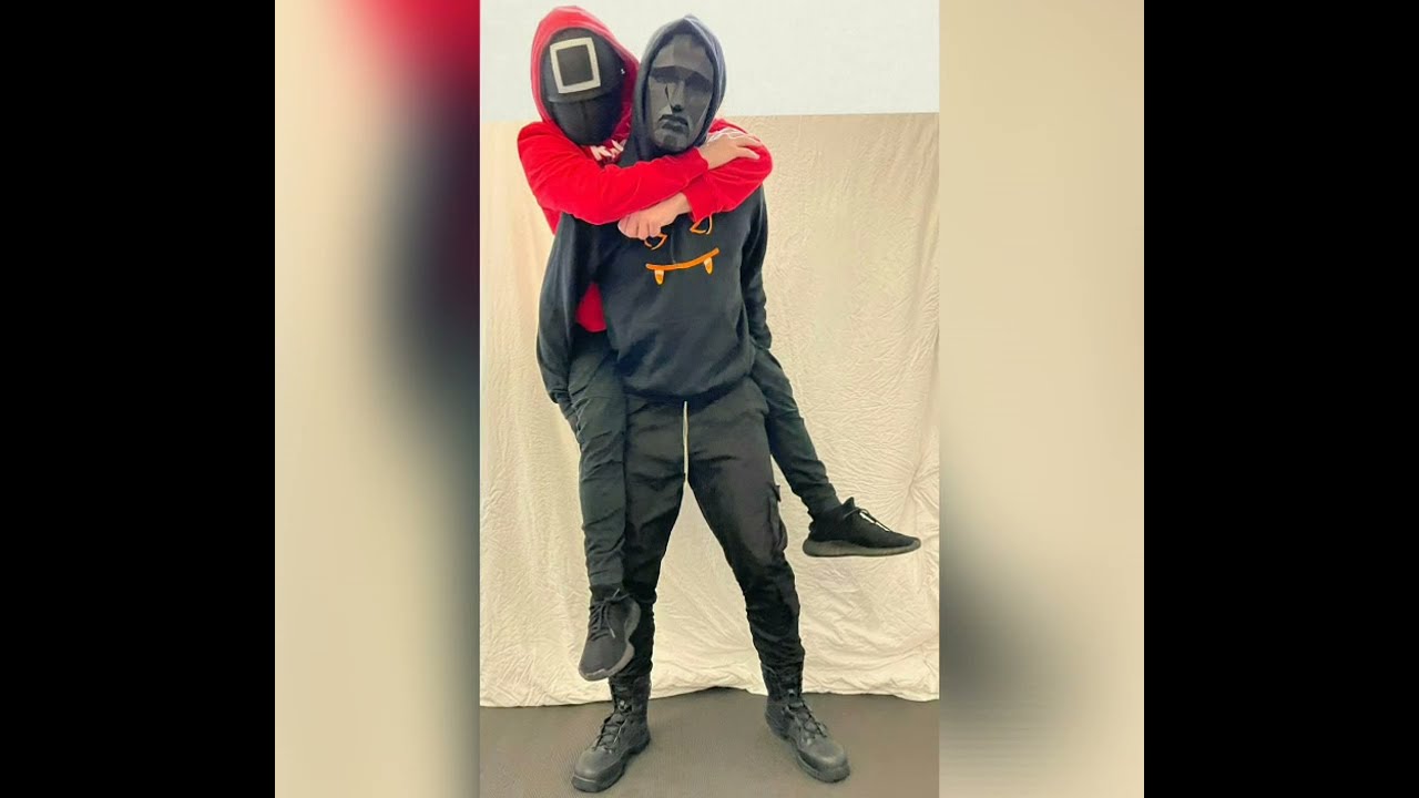 Streamers react to Dream's halloween costume ft.Dream, Tommyinnit