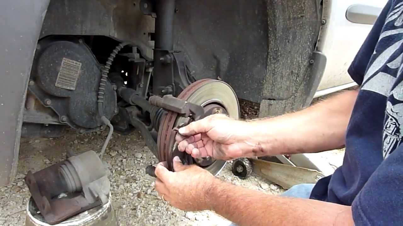 Brake pad replacement on a 2002 Chrysler Voyager YouTube