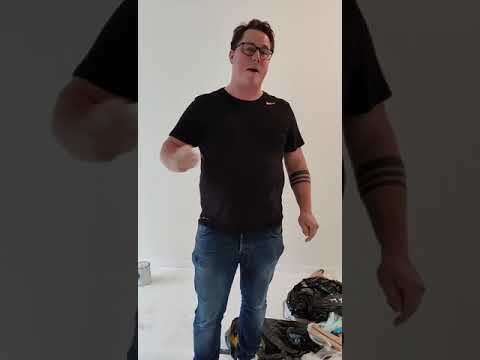 Video afspelen: Glasvliesbehang aanbrengen en sauzen bij nieuwbouw