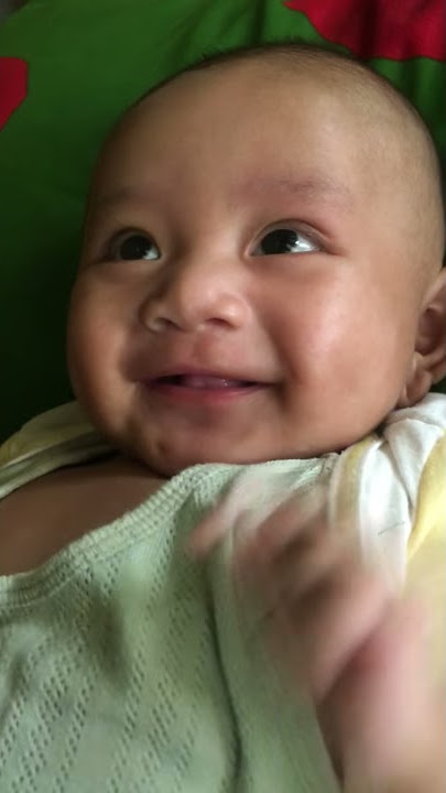 Apakah mendengar Asmaul Husna bikin bayi berhenti nangis dan jadi tersenyum