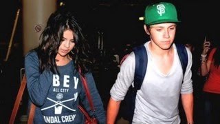 Okay, so i guess we can call it official. niall horan and selena gomez
are dating. have to admit, didn't see that coming. just one day after
being spot...