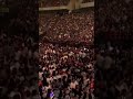 伍佰2023上海演唱会变成指挥家，指挥数万观众大合唱